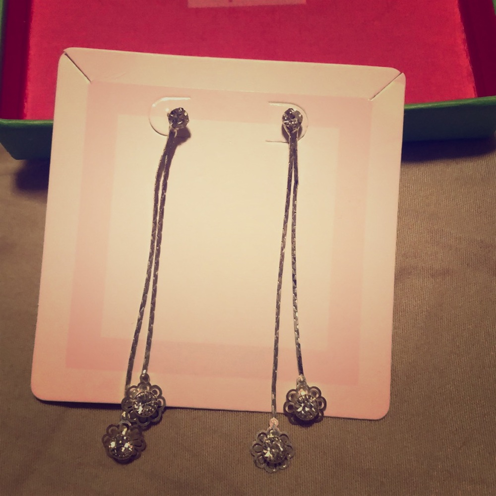 Long dangling flower earrings
